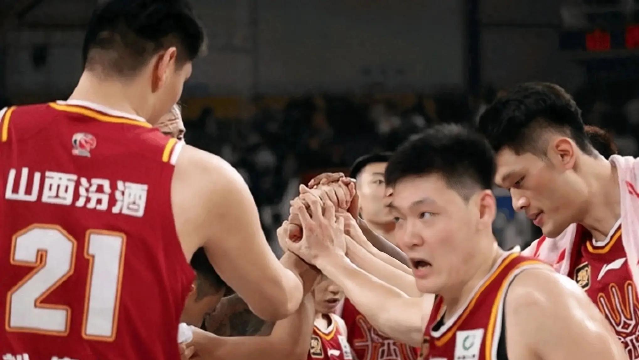 CBA球员赛场上登场表现抢眼(cba球员赛场上登场表现抢眼吗)