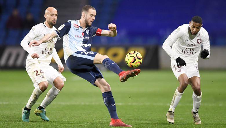 摩纳哥主场战胜斯特拉斯堡,领跑法甲(摩纳哥队) 摩纳哥主场战胜斯特拉斯堡,领跑法甲(摩纳哥队)