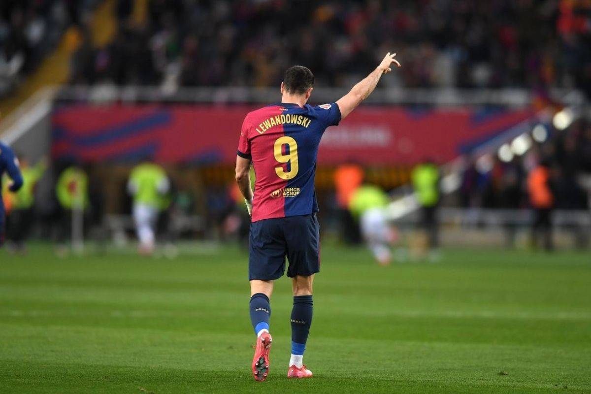 包含莱万特与奥萨苏纳将在场上相遇的词条 包含莱万特与奥萨苏纳将在场上相遇的词条