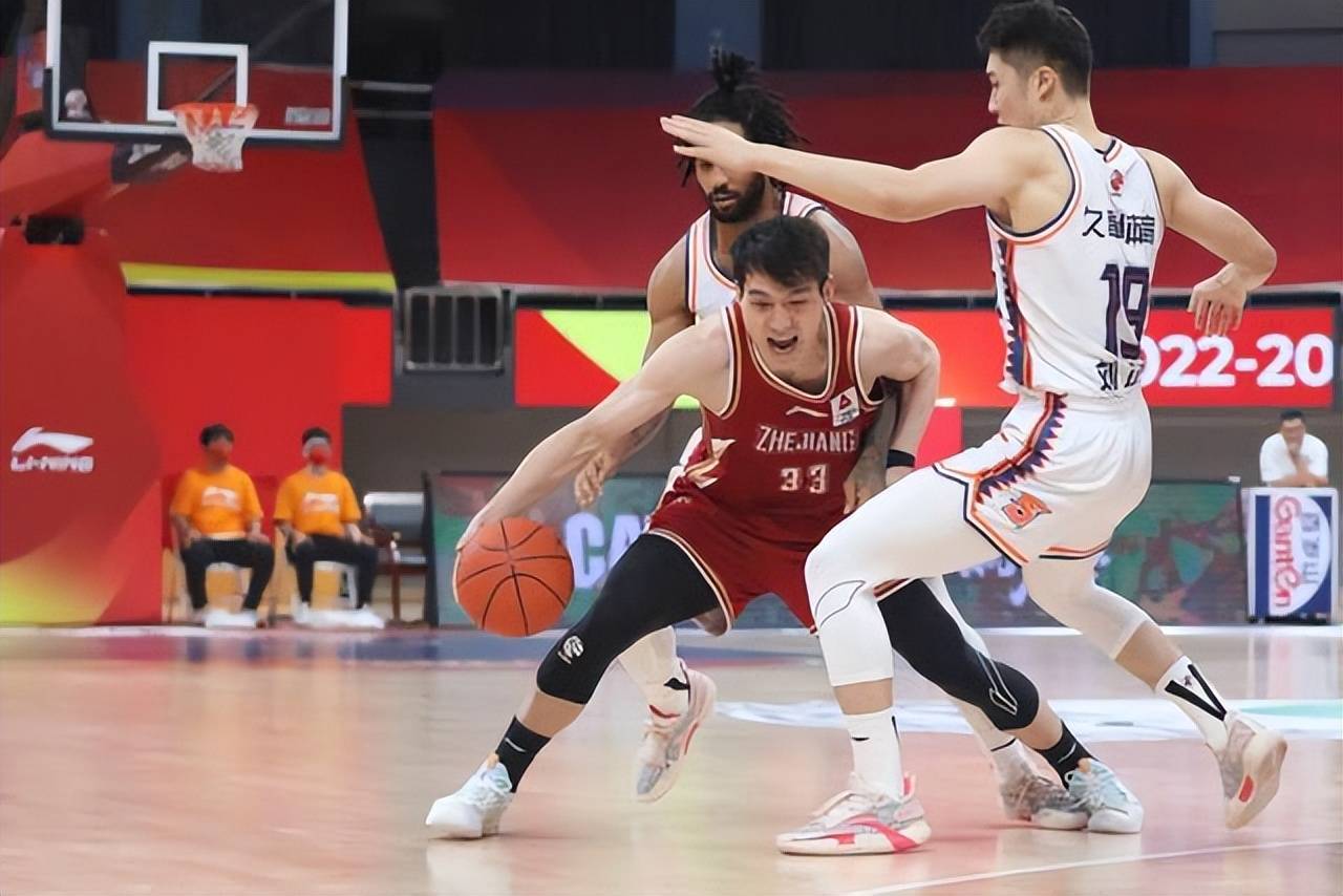 爱游戏体育下载-湖南男篮不敌对手，战绩受到影响