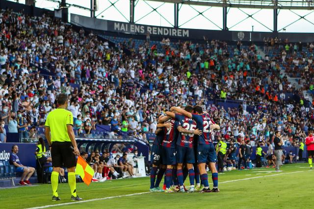 奥赛败于斯特拉斯堡,欧冠名额岌岌可危 奥赛败于斯特拉斯堡,欧冠名额岌岌可危