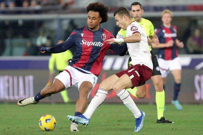 意甲联赛角逐激烈,各队势均力敌 意甲联赛角逐激烈,各队势均力敌