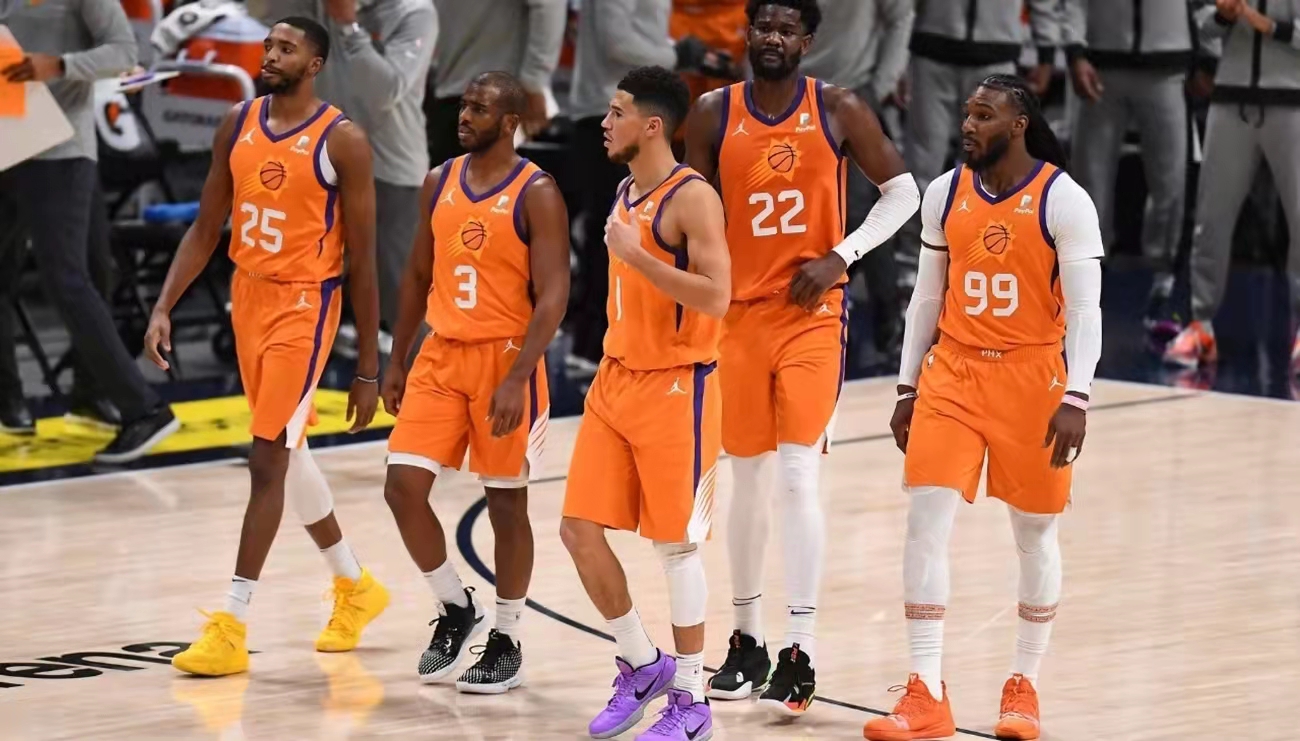 爱游戏亚洲官网-骑士队惊险逆转勇士，成为黑马