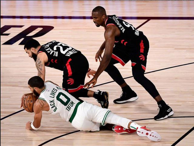 爱游戏官方登录入口-猛龙遭受溃败，惨遭太阳逆转的简单介绍