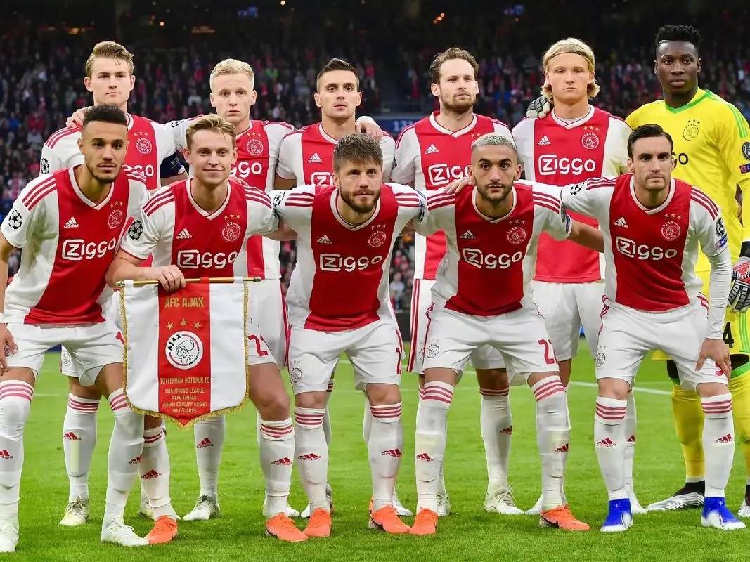 爱游戏网页版登录入口-阿贾克斯狂胜夺得荷甲联赛冠军