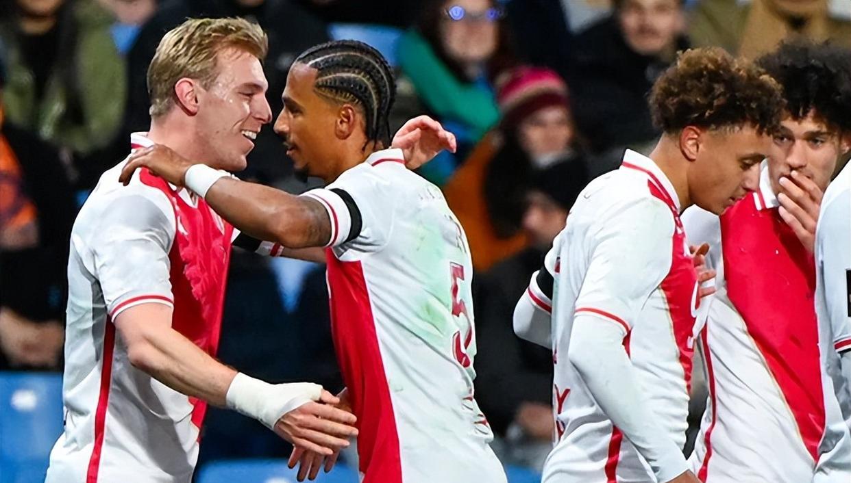 包含摩纳哥客场爆冷战胜马赛，取得关键胜利的词条