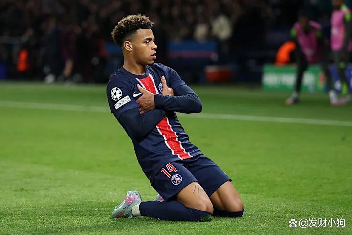 关于阿斯顿维拉抢眼反击，成功逆转获胜！的信息