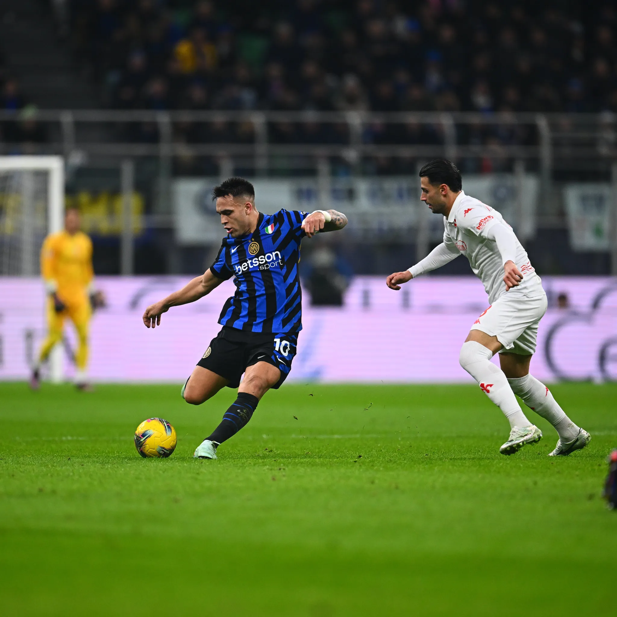 佛罗伦萨前锋连续进球,助球队获胜的简单介绍 佛罗伦萨前锋连续进球,助球队获胜的简单介绍