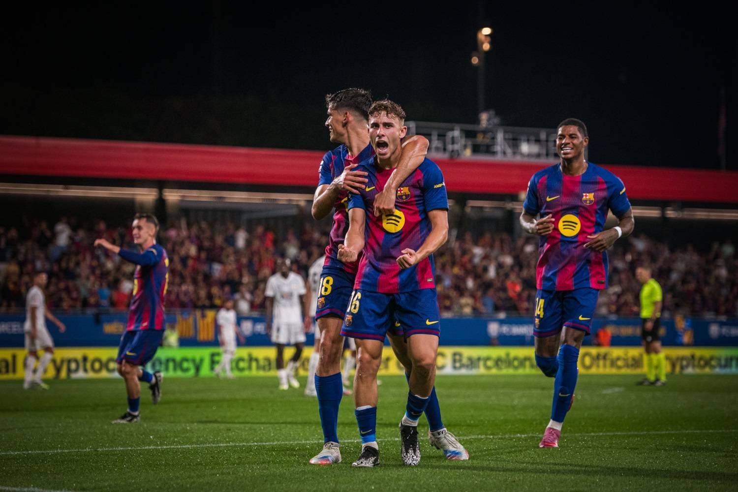 关于巴萨连胜不断,势不可挡登顶榜首的信息 关于巴萨连胜不断,势不可挡登顶榜首的信息