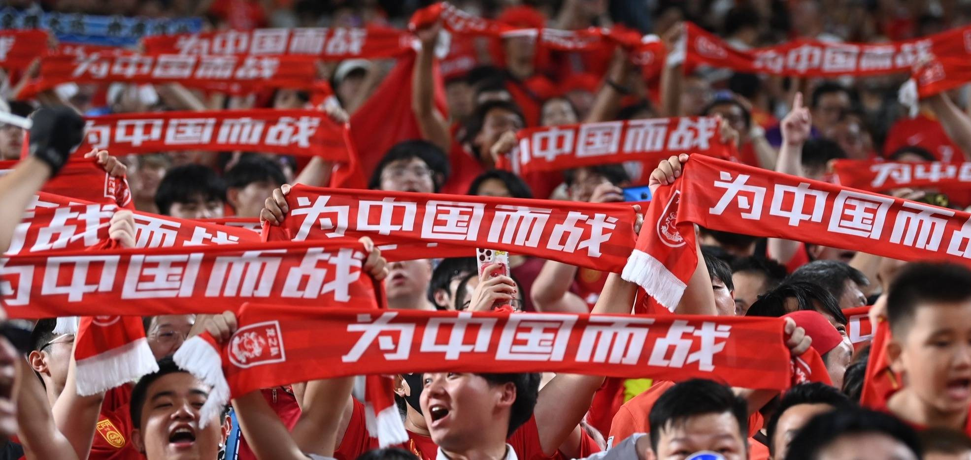 爱游戏体育下载-激烈对决：顶尖球队为胜利展开激烈争夺的简单介绍