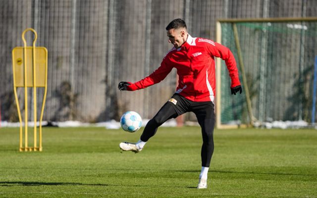 关于沃尔夫斯堡主场-力克圣保利欲保领先优势的信息