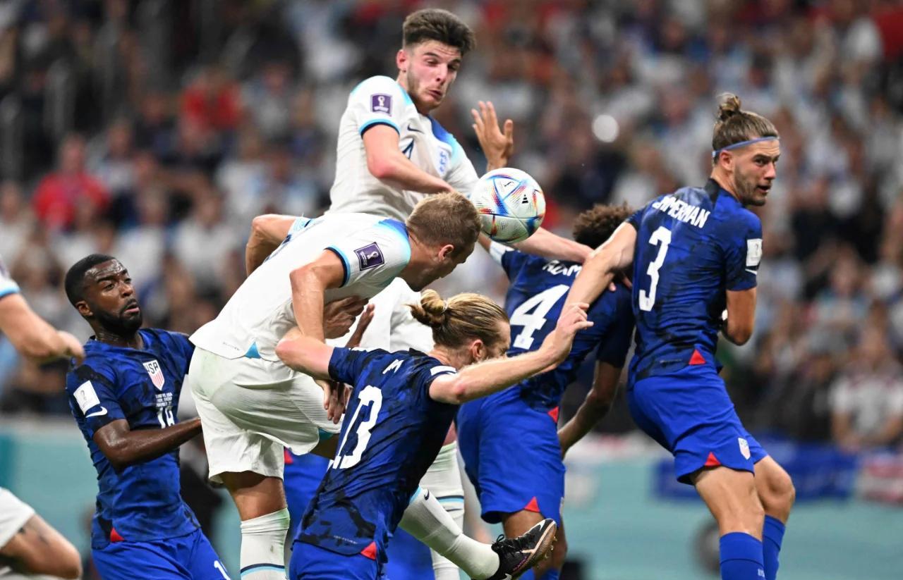 爱游戏体育直播-德国客场惊险击败希腊，提前晋级