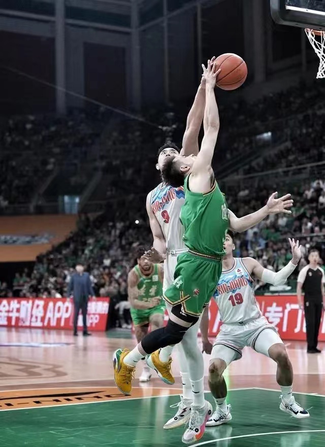 爱游戏app下载-肯尼亚队状态火热，备战决赛的简单介绍