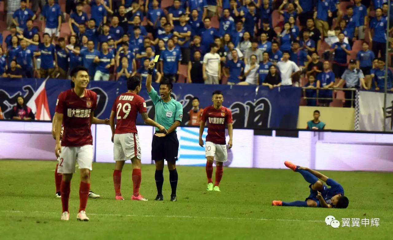 爱游戏在线-曼萨诺领军助阵，申花反转大胜