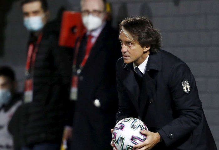 包含意大利险胜立陶宛，小组前景一片光明的词条